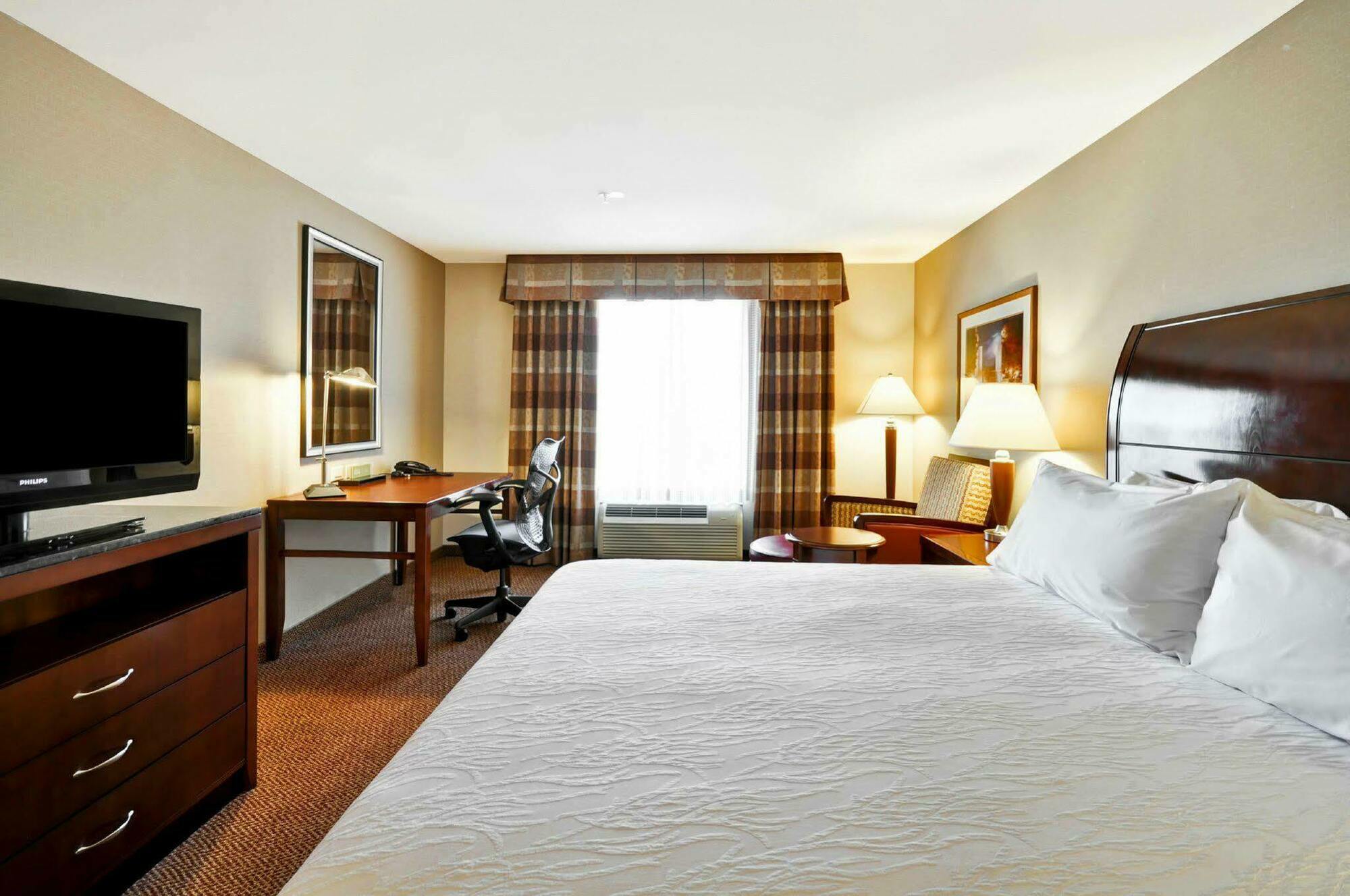 Hilton Garden Hotel 3*